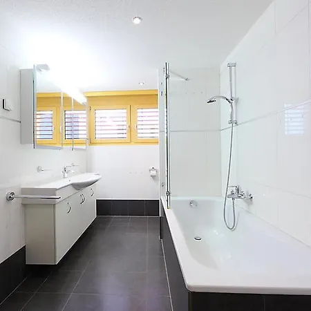 Sleeps 6 Wifi Apartment *